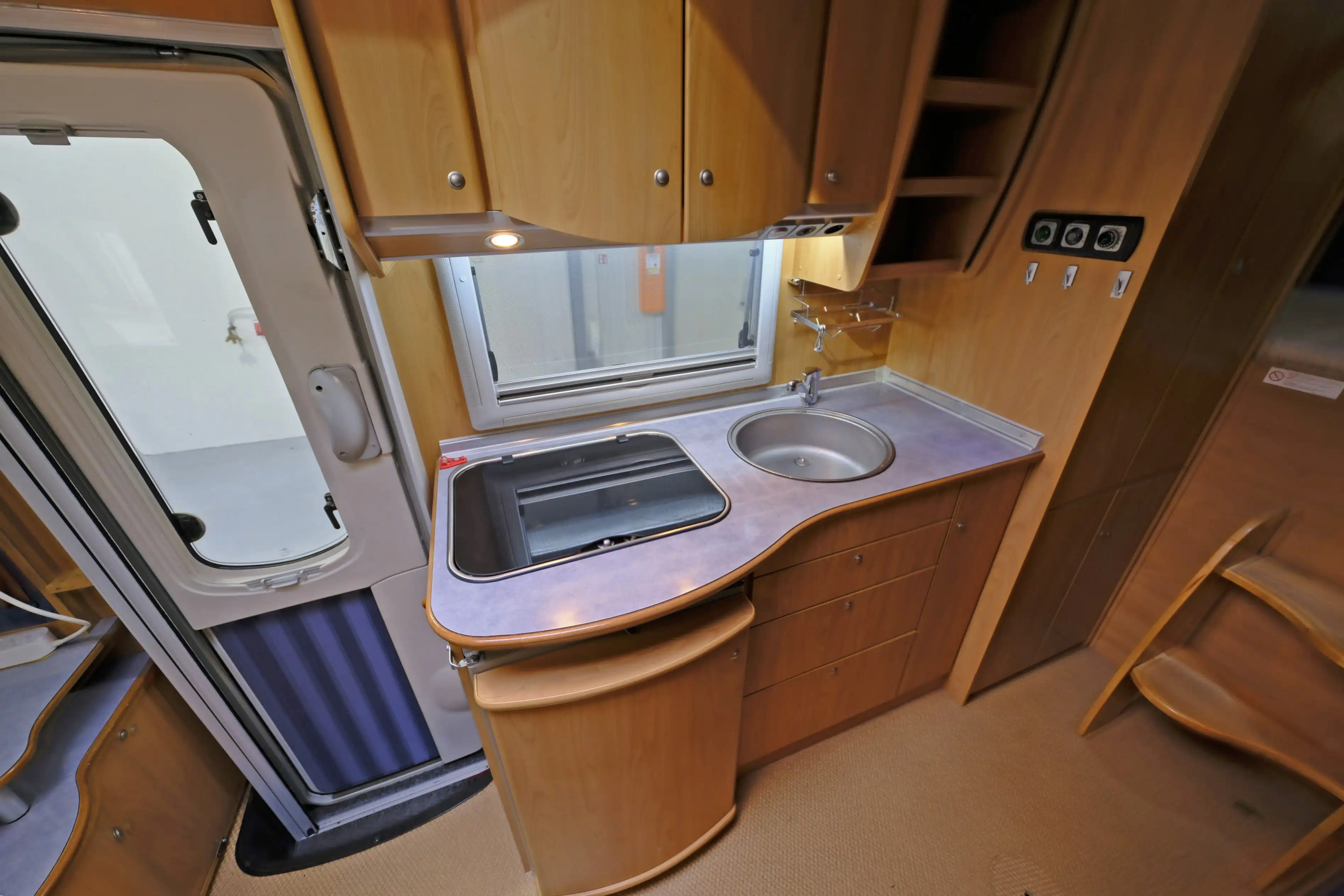 BUERSTNER I 640 Elegance